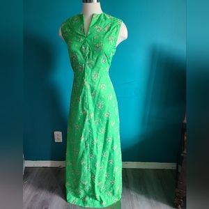 Size medium/ Vintage 1960s flocked maxi dress, floral, green, v neck, a line